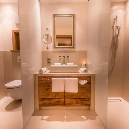 Circle Arlberg Chalet *